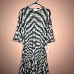 NWT LulaRoe Maurine Dress